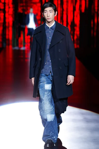 Look 1